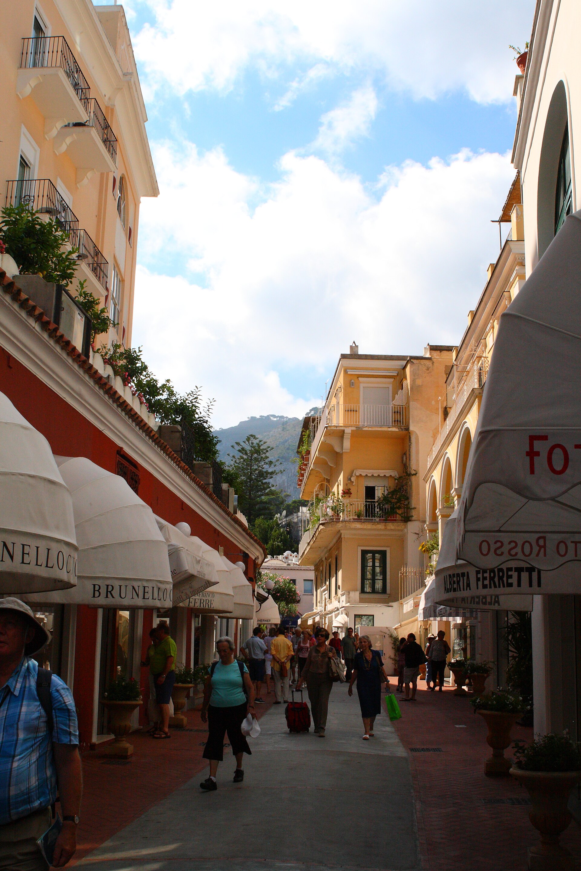 Le boutique di Via Camerelle